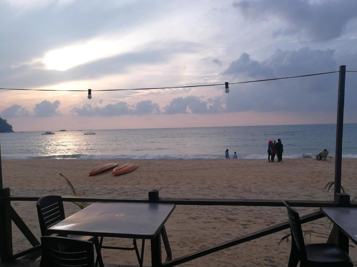Rainbow Tioman Cottage Kampong Juara ภายนอก รูปภาพ