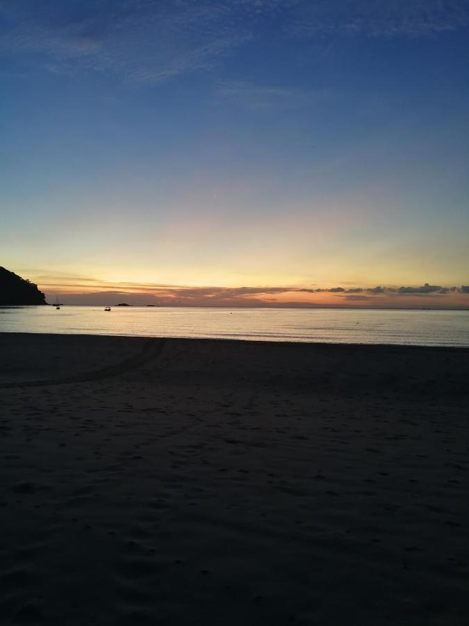 Rainbow Tioman Cottage Kampong Juara ภายนอก รูปภาพ