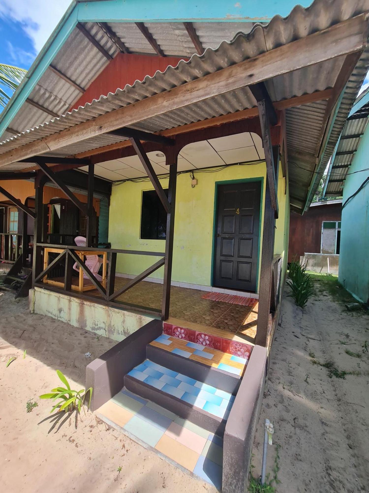 Rainbow Tioman Cottage Kampong Juara ภายนอก รูปภาพ