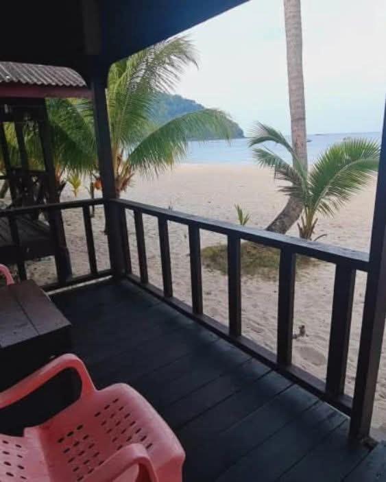 Rainbow Tioman Cottage Kampong Juara ภายนอก รูปภาพ