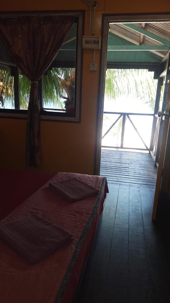 Rainbow Tioman Cottage Kampong Juara ภายนอก รูปภาพ