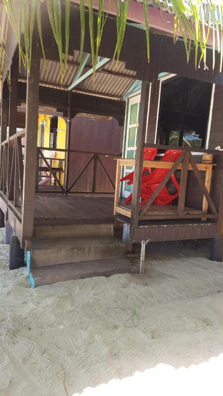 Rainbow Tioman Cottage Kampong Juara ภายนอก รูปภาพ