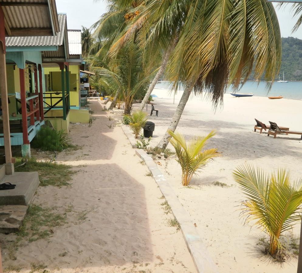 Rainbow Tioman Cottage Kampong Juara ภายนอก รูปภาพ