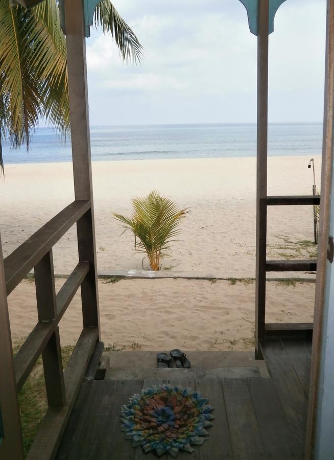 Rainbow Tioman Cottage Kampong Juara ภายนอก รูปภาพ