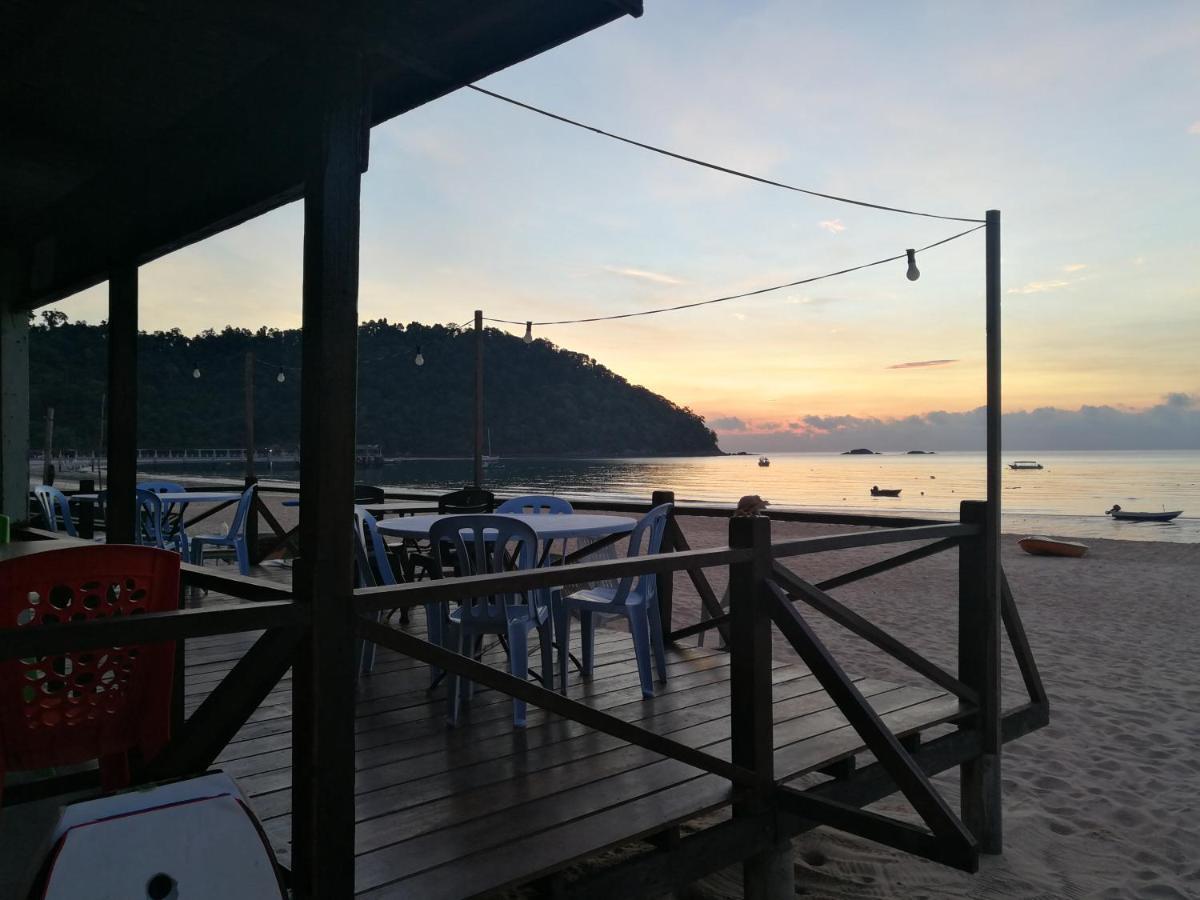 Rainbow Tioman Cottage Kampong Juara ภายนอก รูปภาพ