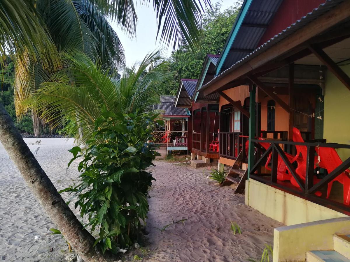 Rainbow Tioman Cottage Kampong Juara ภายนอก รูปภาพ