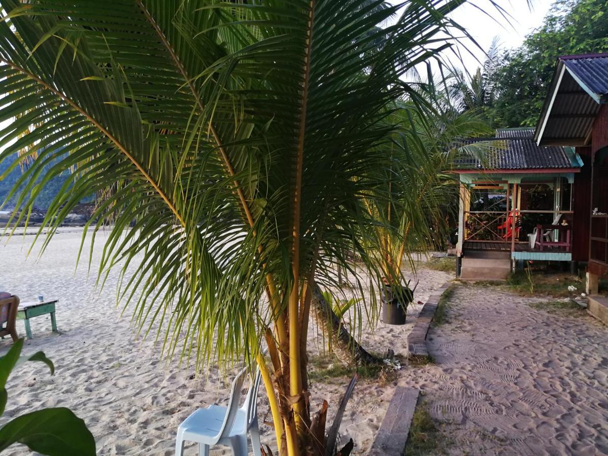 Rainbow Tioman Cottage Kampong Juara ภายนอก รูปภาพ